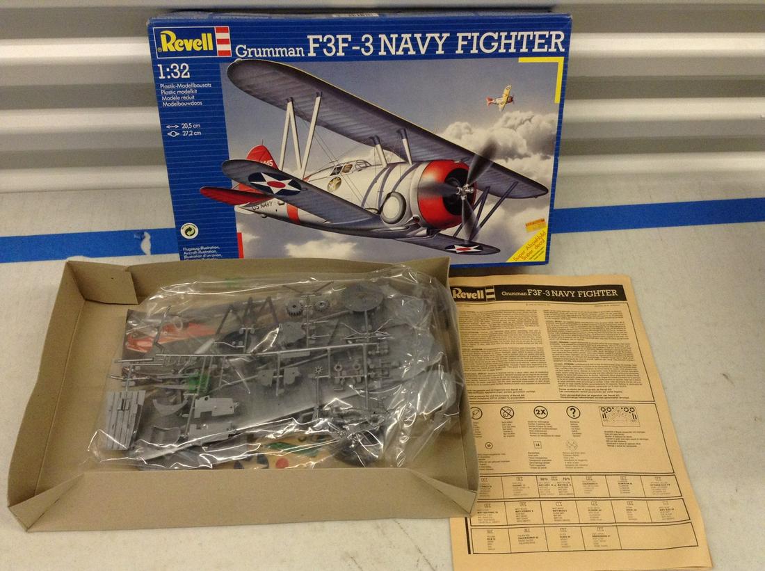 Grumman F3F-3 Navy Fighter model complete (1 of 1)