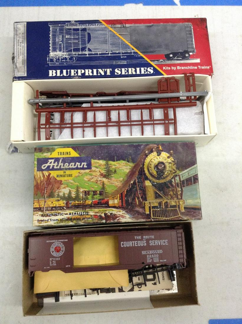 2 model train cars (1 of 1)