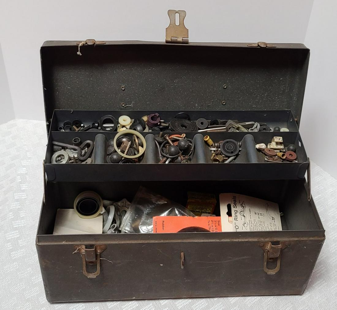 Vtg Metal Lockable Toolbox & Contents 14x7x6 (1 of 1)