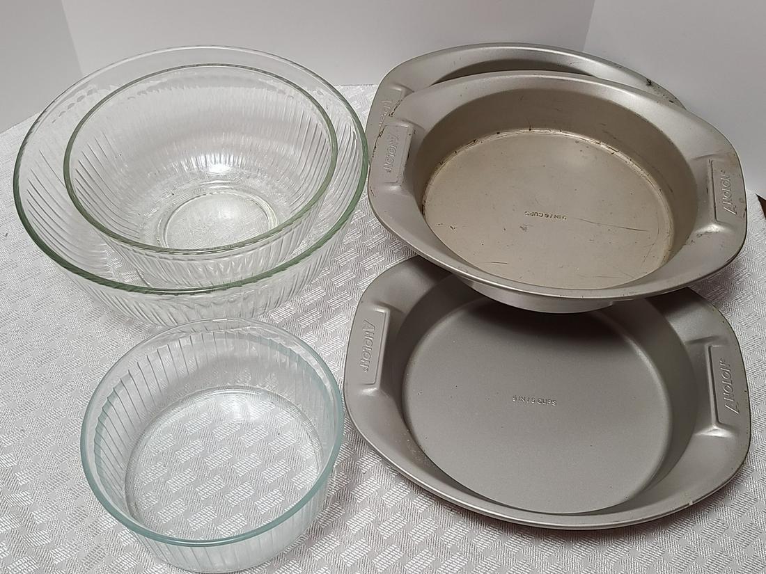 Pyrex Bowls & Anolon Pans: Pyrex Bowls & Anolon Pans