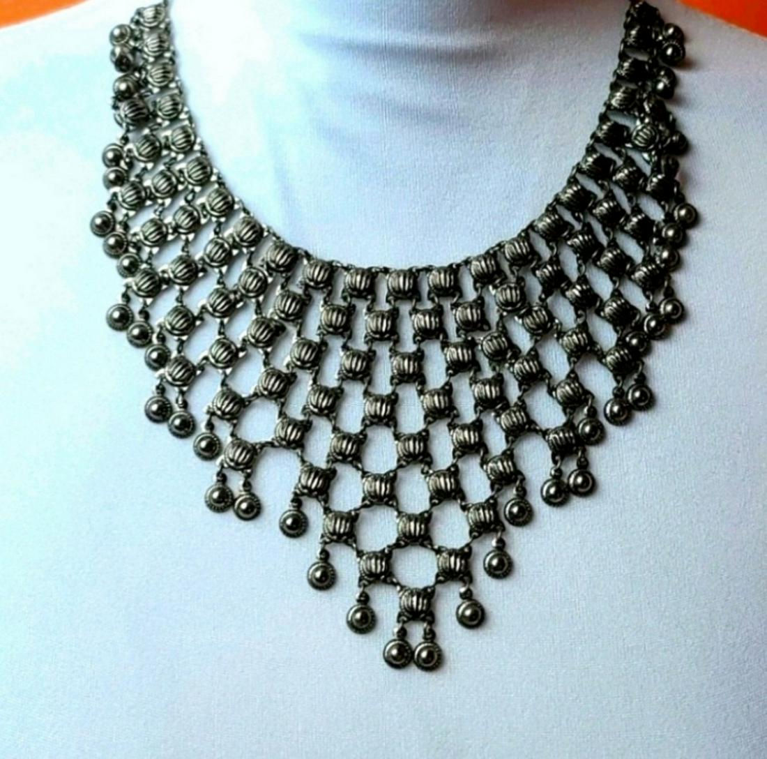 Vintage Chainmetal Belled Choker: Vintage Chainmetal Belled Choker