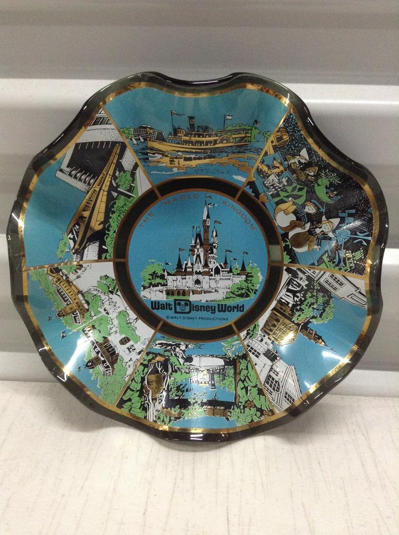 Vintage Walt Disney World the Magic Kingdom scalloped (1 of 1)