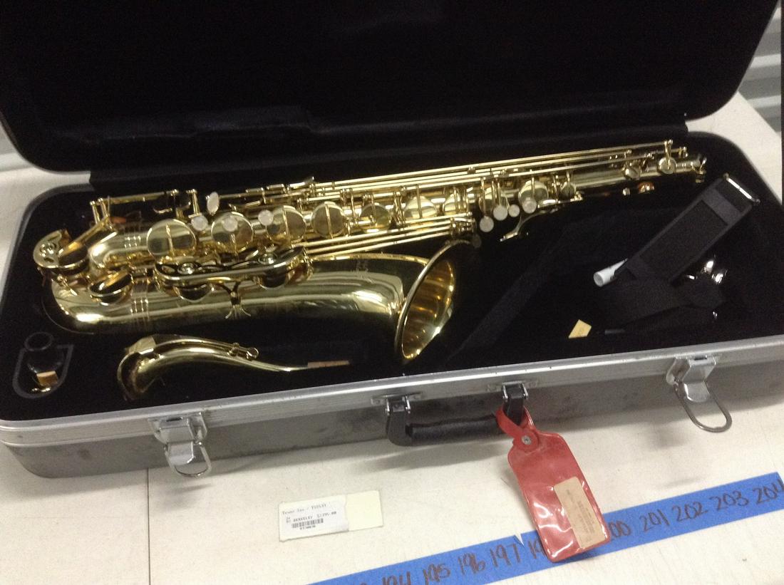 RS Berkeley Saxophone with Mother of Pearl Keys: RS Berkeley Saxophone with Mother of Pearl Keys