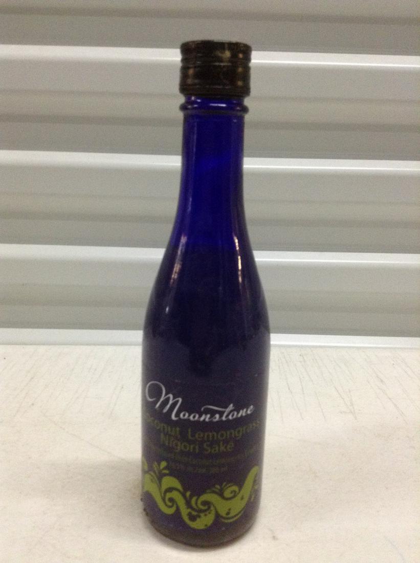 Moonstone Nigori Saki 300ml: Moonstone Nigori Saki 300ml