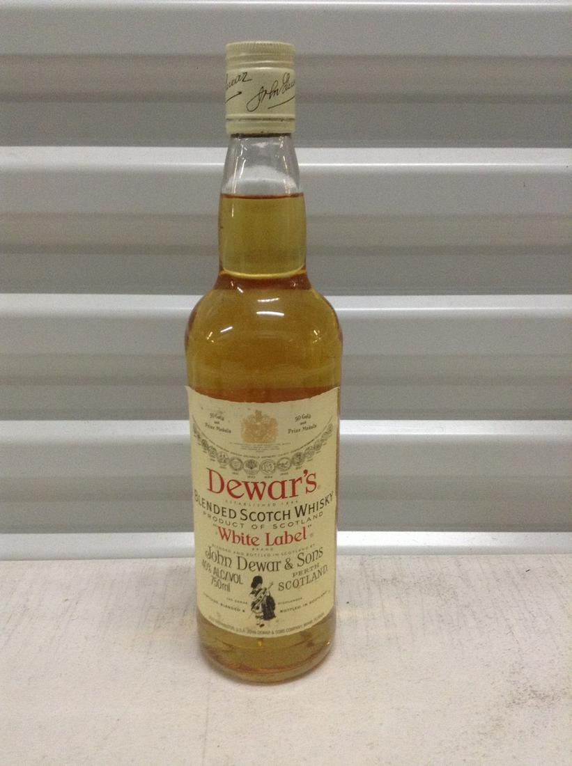 Dewar's White Label Scotch 750ml: Dewar's White Label Scotch 750ml