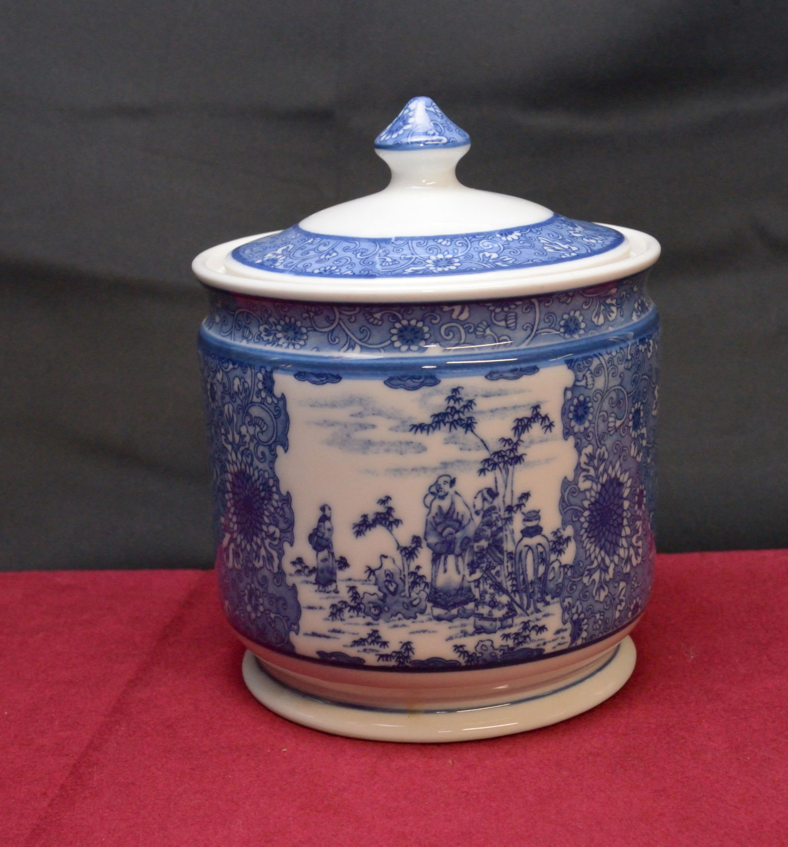 Japanese blue and white ceramic canister with lid 5" (1 of 2)