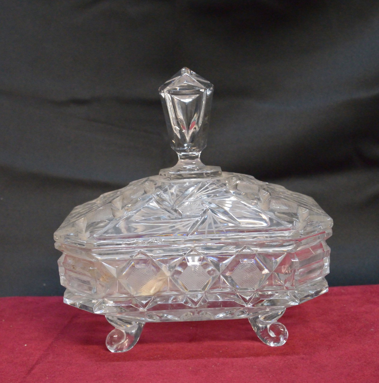 Cut crystal lidded dish 6.75"x5.25"x6.5" (1 of 1)