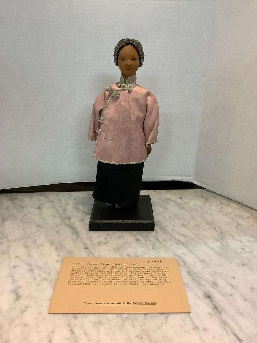 Newark Museum Costume figure lady of rank (1 of 1)