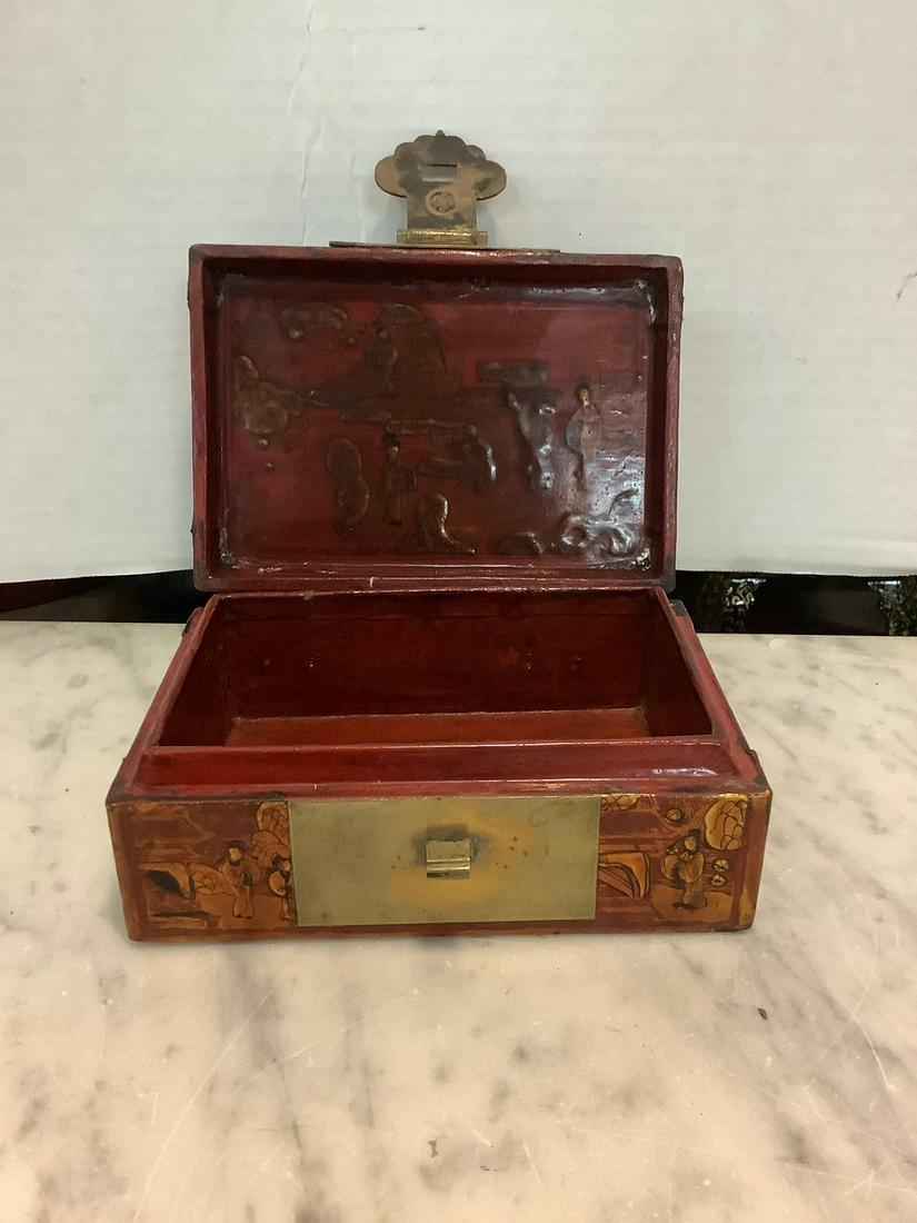 Newark Museum wooden box (1 of 1)