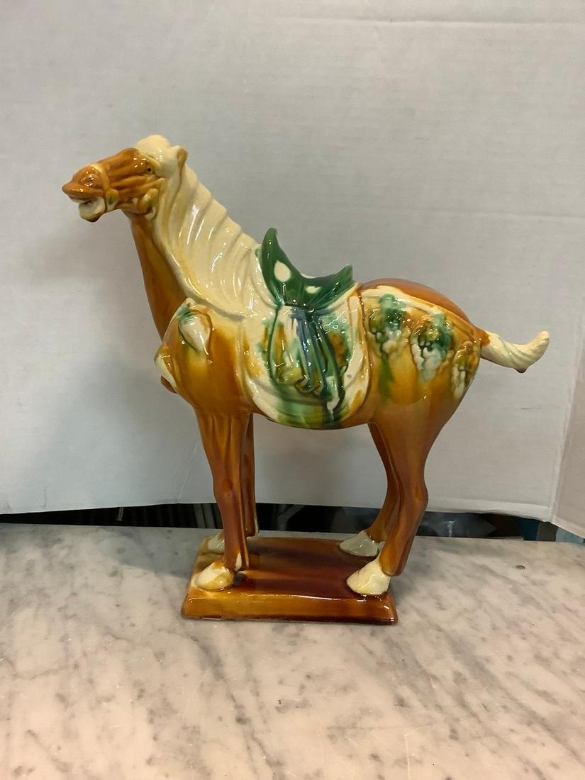 newark museum porcelain horse large (1 of 1)