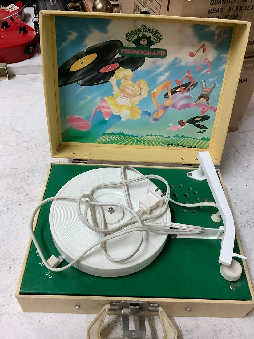cabbage patch record player: cabbage patch record player
