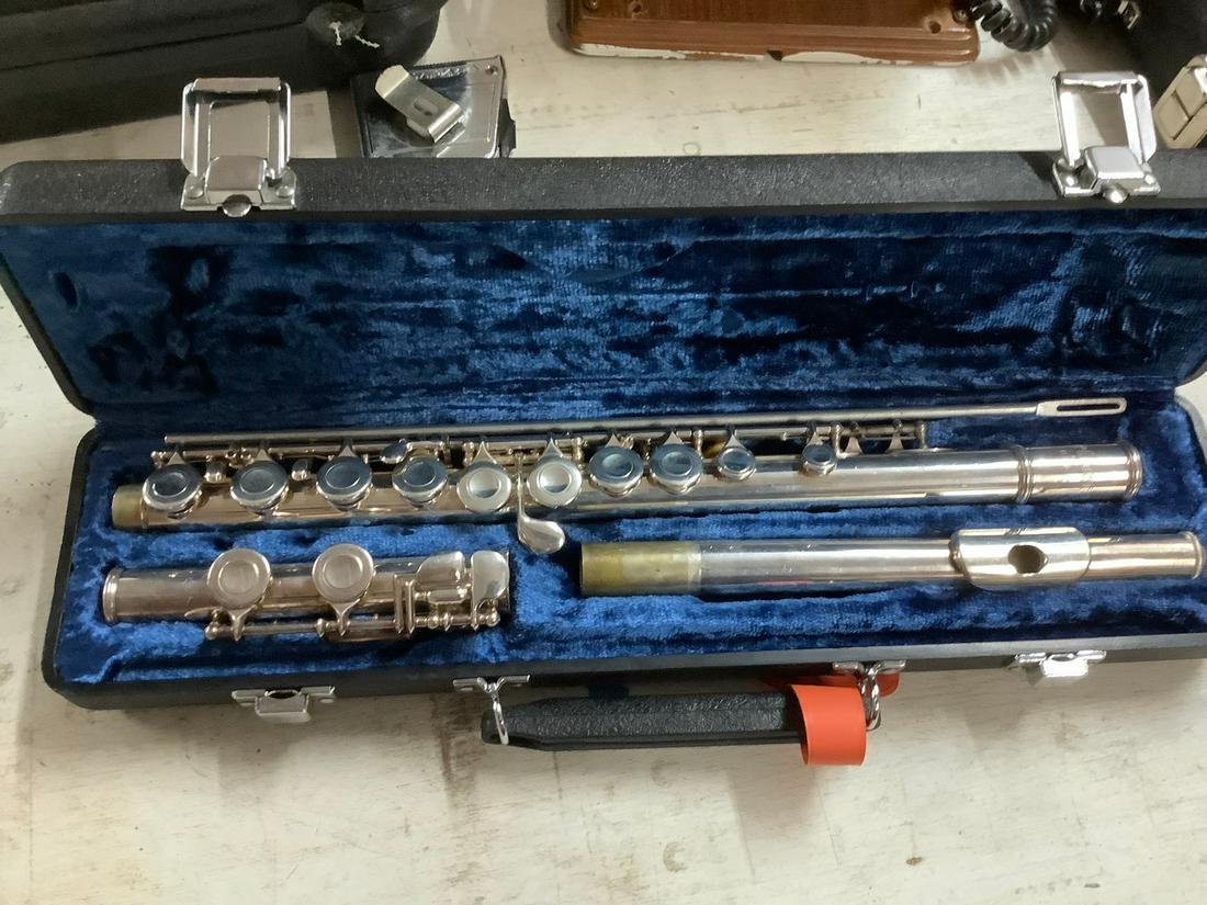 Selmer flute (1 of 1)