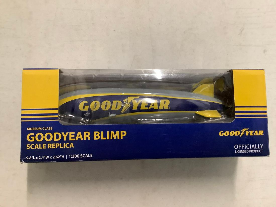 Goodyear Blimp Scale Replica in Box (1 of 1)