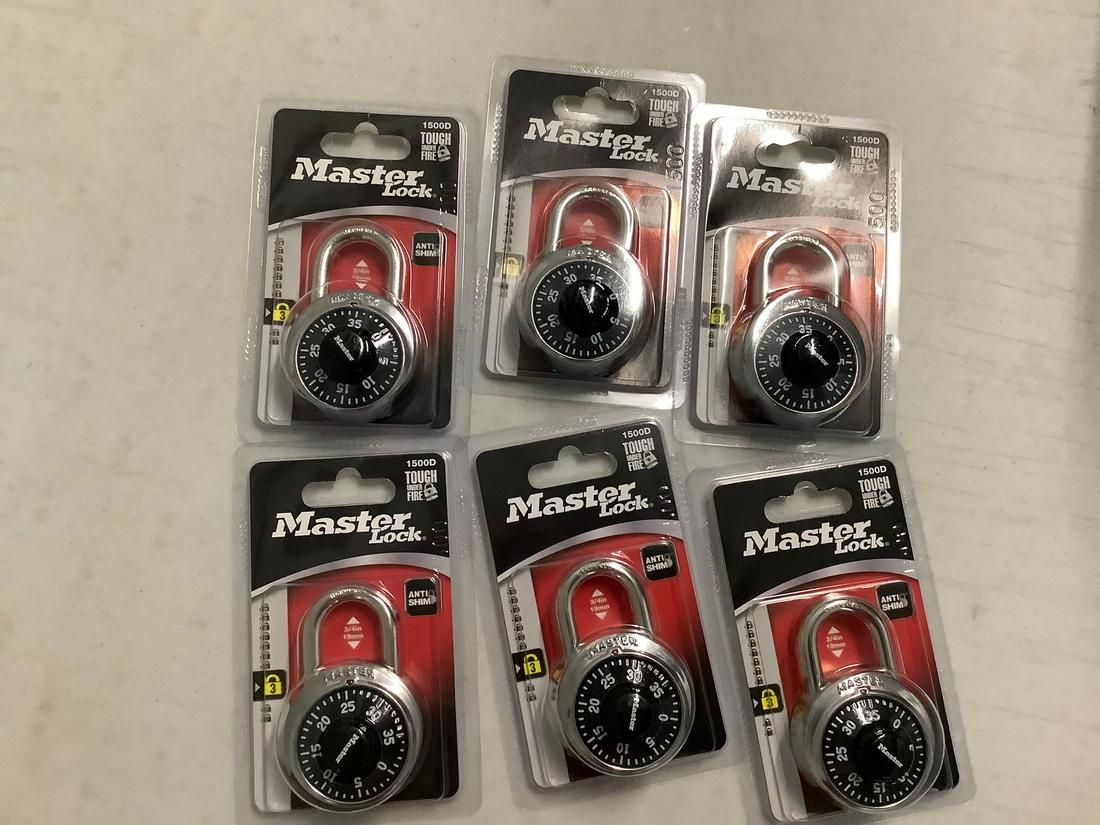 lot of 6 master locks new in the package (1 of 1)