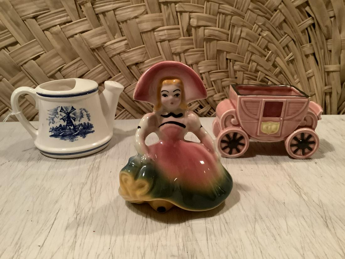 Lot of Small Planters - one marked Japan (1 of 1)