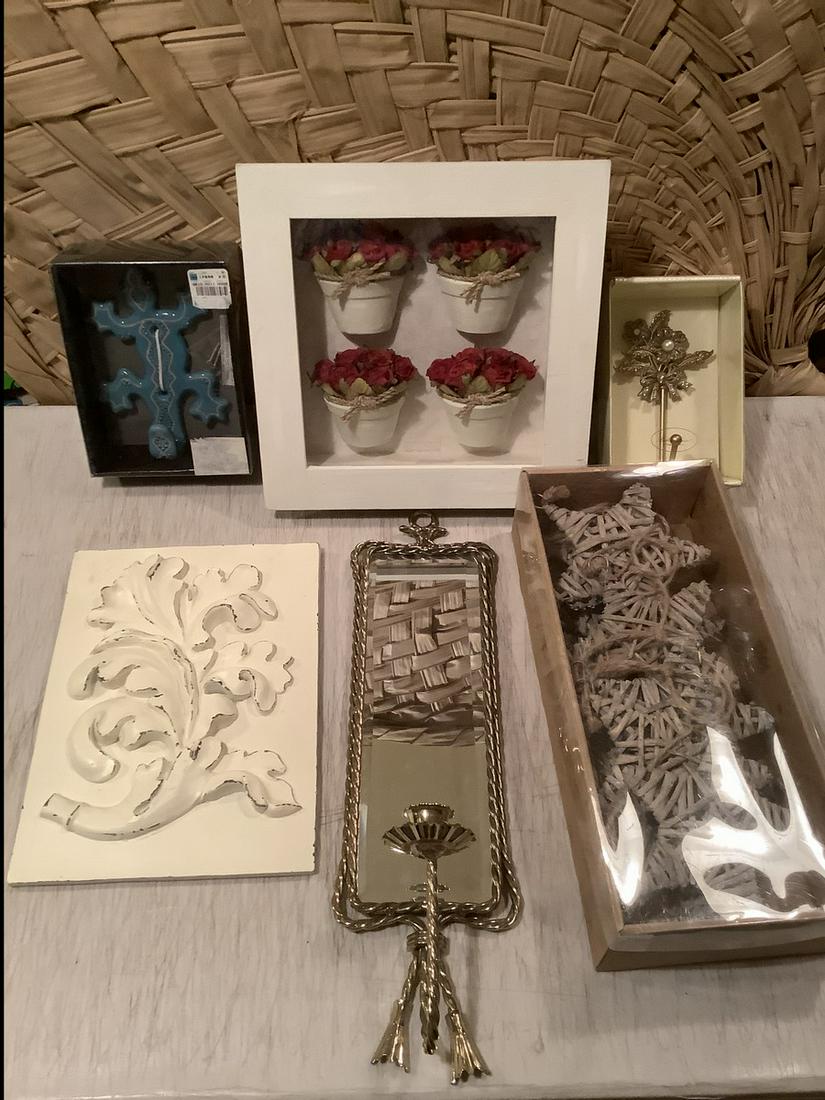 Lot of Wall Hangings and decorative items (1 of 1)
