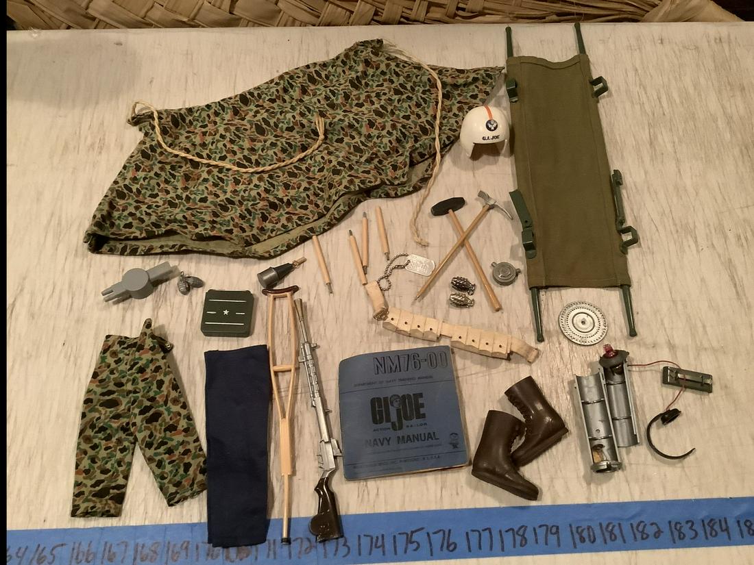 1960s GI Joe Clothes and Accessories (1 of 1)