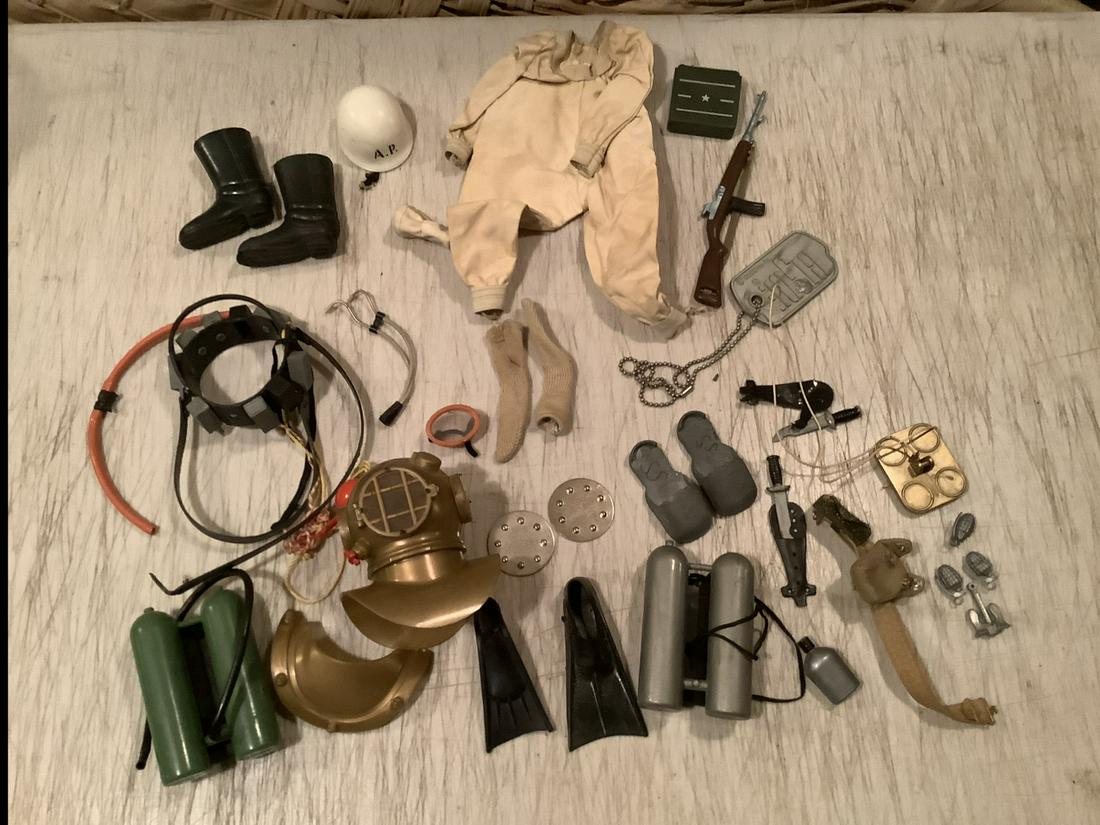 1960s GI Joe Clothes and Accessories (1 of 1)