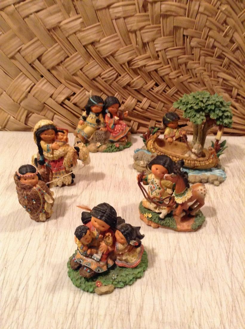 Large lot of Enesco "Friends of a Feather" statues: Large lot of Enesco "Friends of a Feather" statues