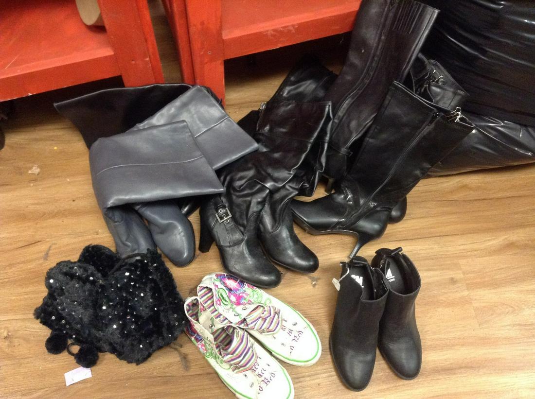 Large Lot of boots and shoes: Large Lot of boots and shoes