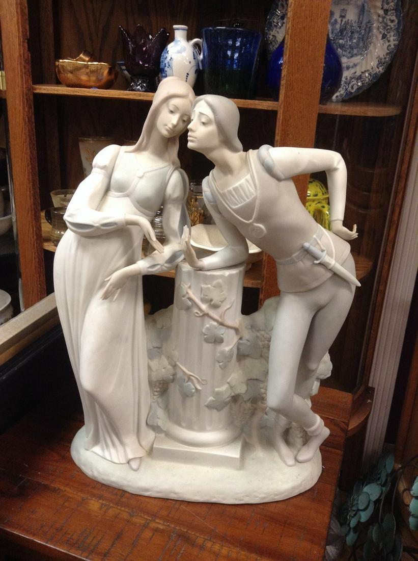 Lladro Romeo and Juliet 17 1/2" tall 1 finger has been: Lladro Romeo and Juliet 17 1/2" tall 1 finger has been repaired