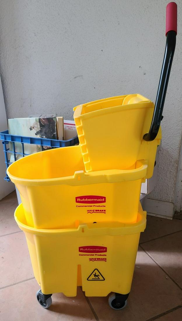 2 Rubbermaid Commercial Mop Buckets Like New (1 of 1)