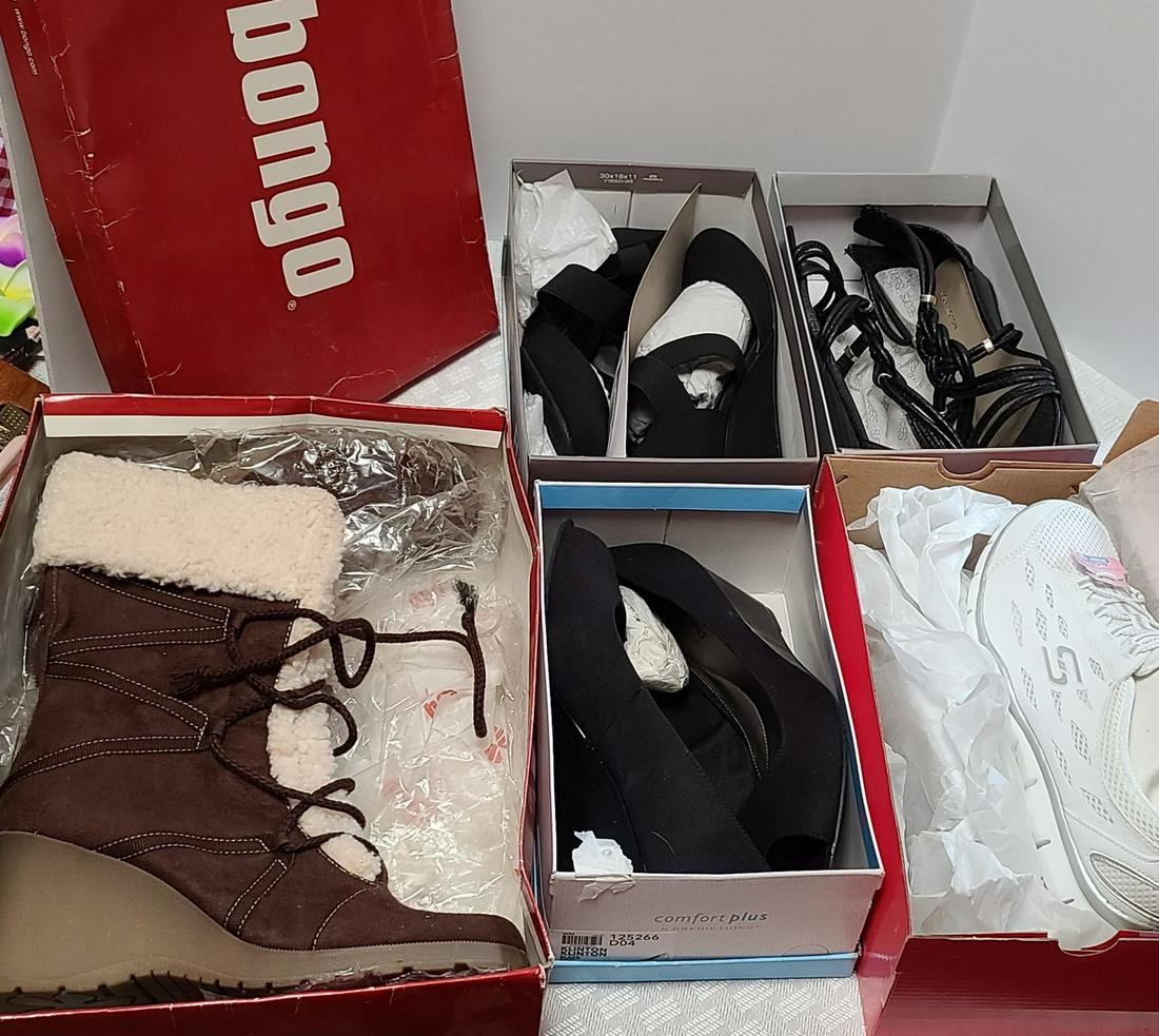 Women's Bongo Boots Sketchers shoes 10 Some NWT: Women's Bongo Boots Sketchers shoes 10 Some NWT
