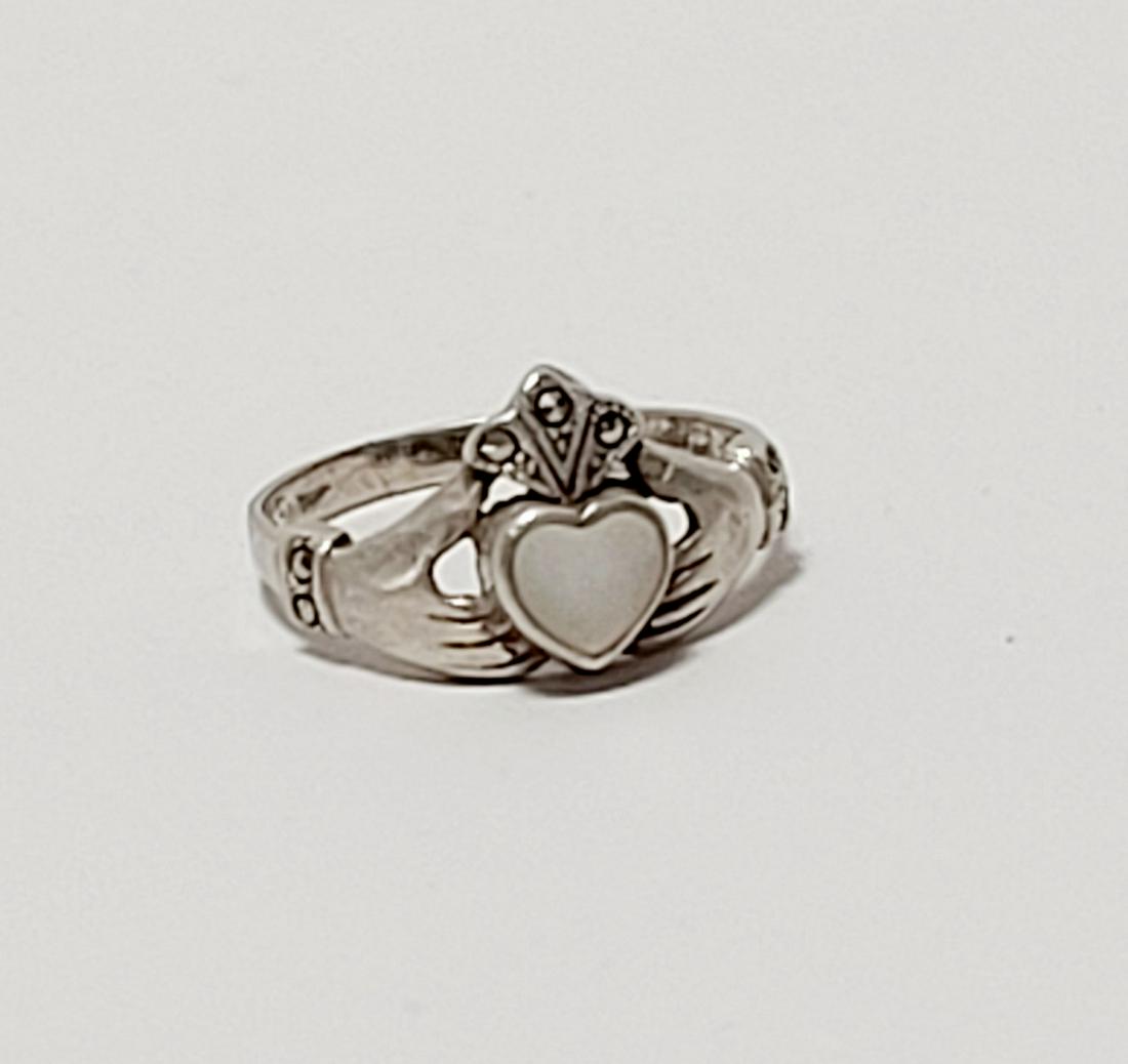 Vtg Sterling, MOP, Marcasite Claddagh Ring Sz 8.5: Vtg Sterling, MOP, Marcasite Claddagh Ring Sz 8.5