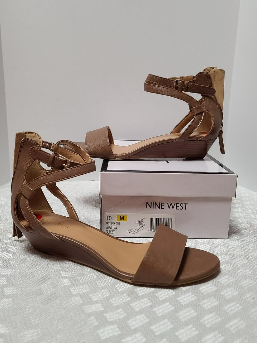Nine West NIB Sz 10 Villian Sandals: Nine West NIB Sz 10 Villian Sandals