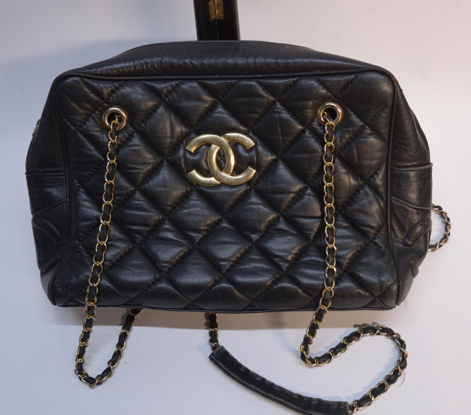 Chanel Leather Purse (1 of 2)