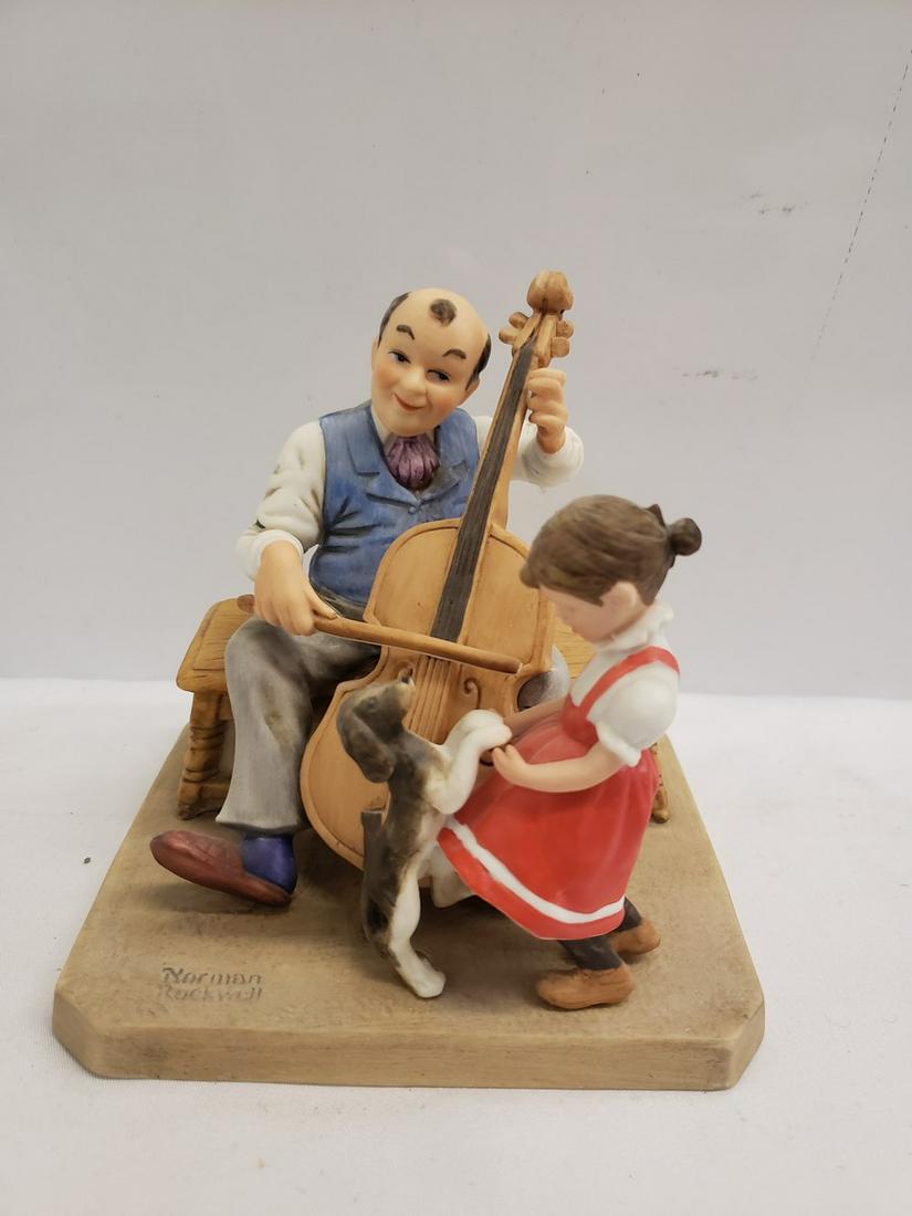 Norman Rockwell bone china statue with original box: Norman Rockwell bone china statue with original box