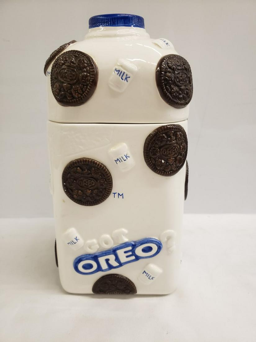 Oreo cookie jar (1 of 1)