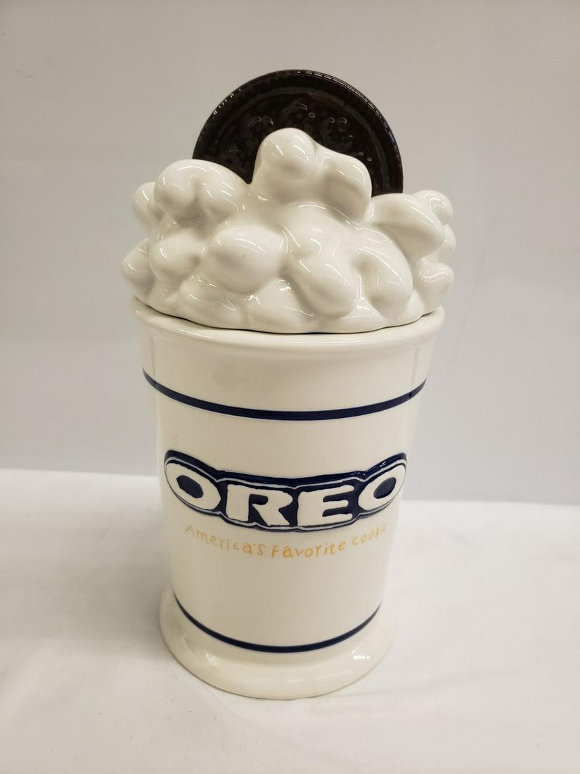 Oreo cookie jar (1 of 1)