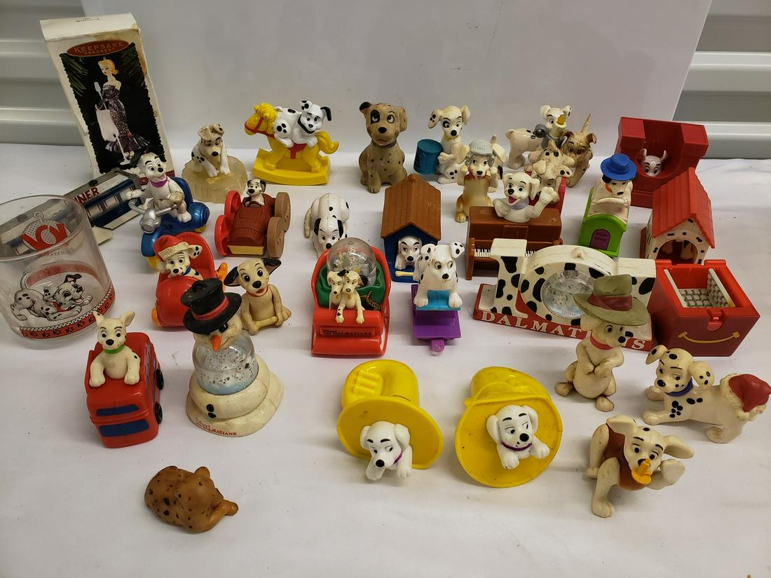 Lot of 101 dalmatian figurines (1 of 1)