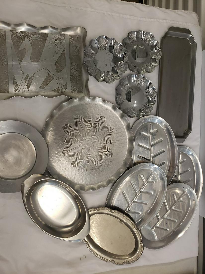Lot of vintage tin serving ware (1 of 1)