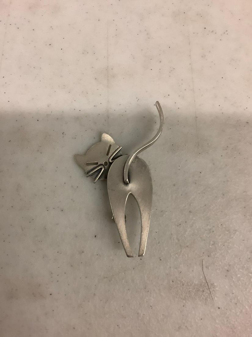 Beau Sterling Cat Pin (1 of 1)