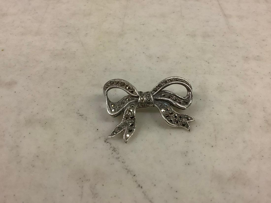 vintage sterling marcasite bow pin: vintage sterling marcasite bow pin