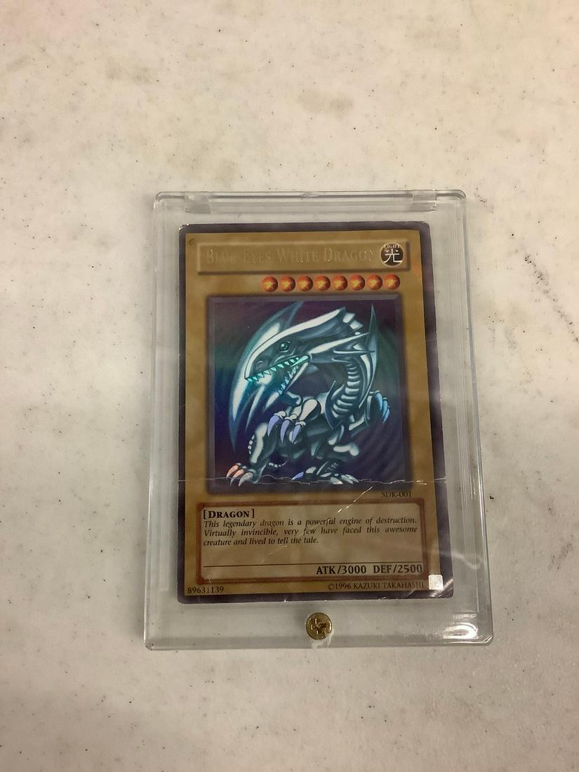 Blue eyes white dragon in case, heavy damage (1 of 1)