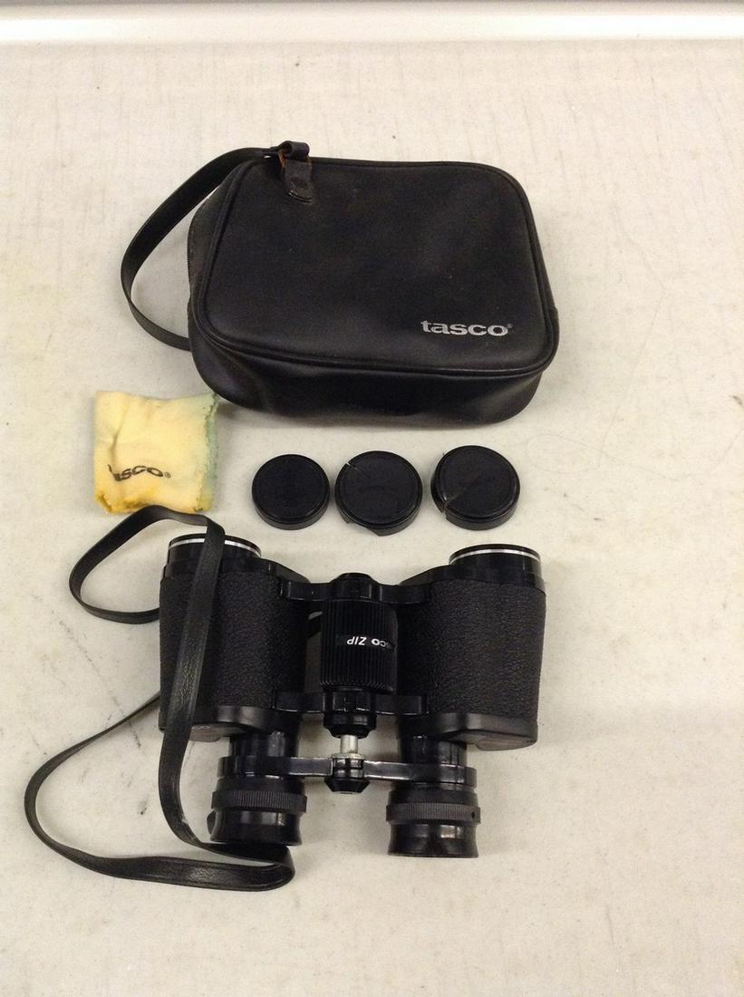 tasco 8x30mm zip focus binnoculars lens caps cracked (1 of 1)