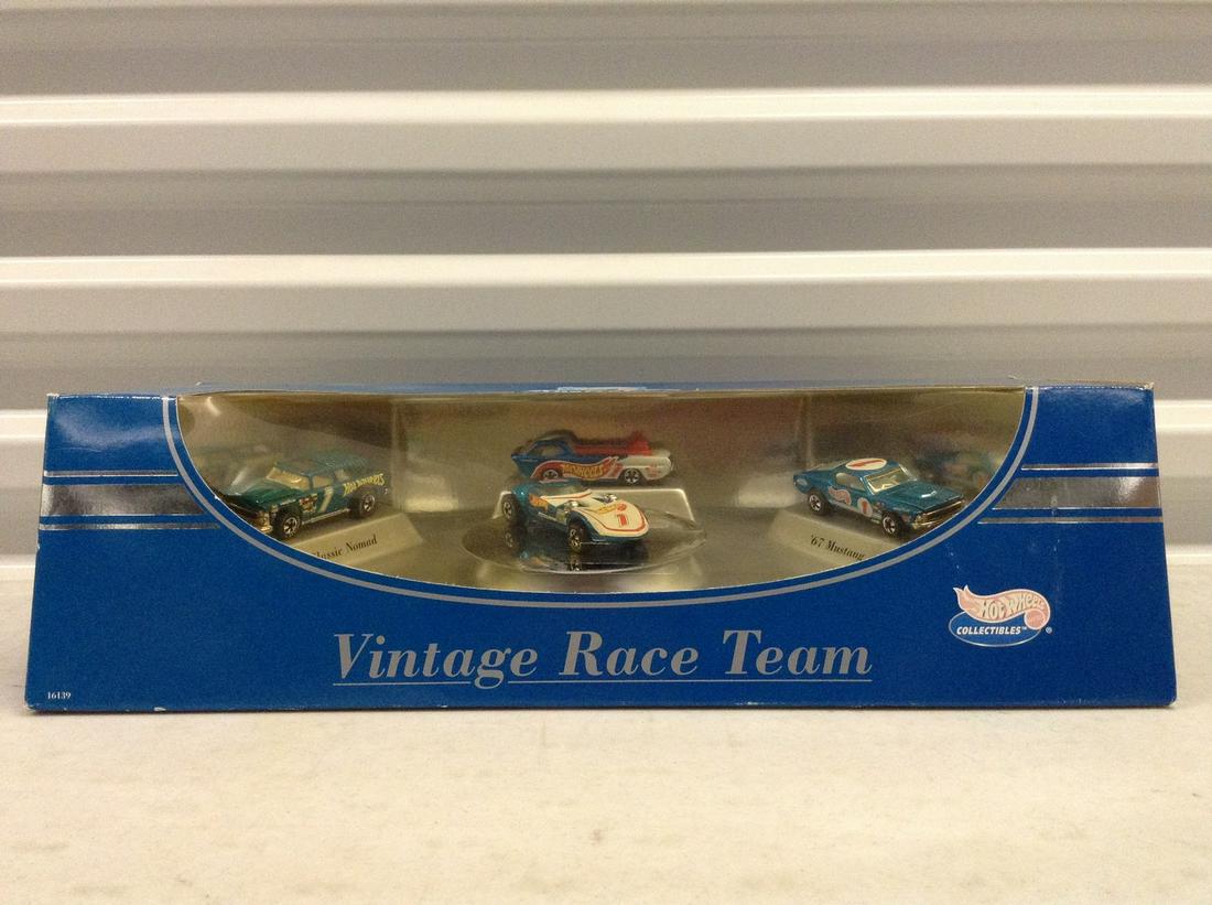 Hot wheels vintage race team special edition: Hot wheels vintage race team special edition