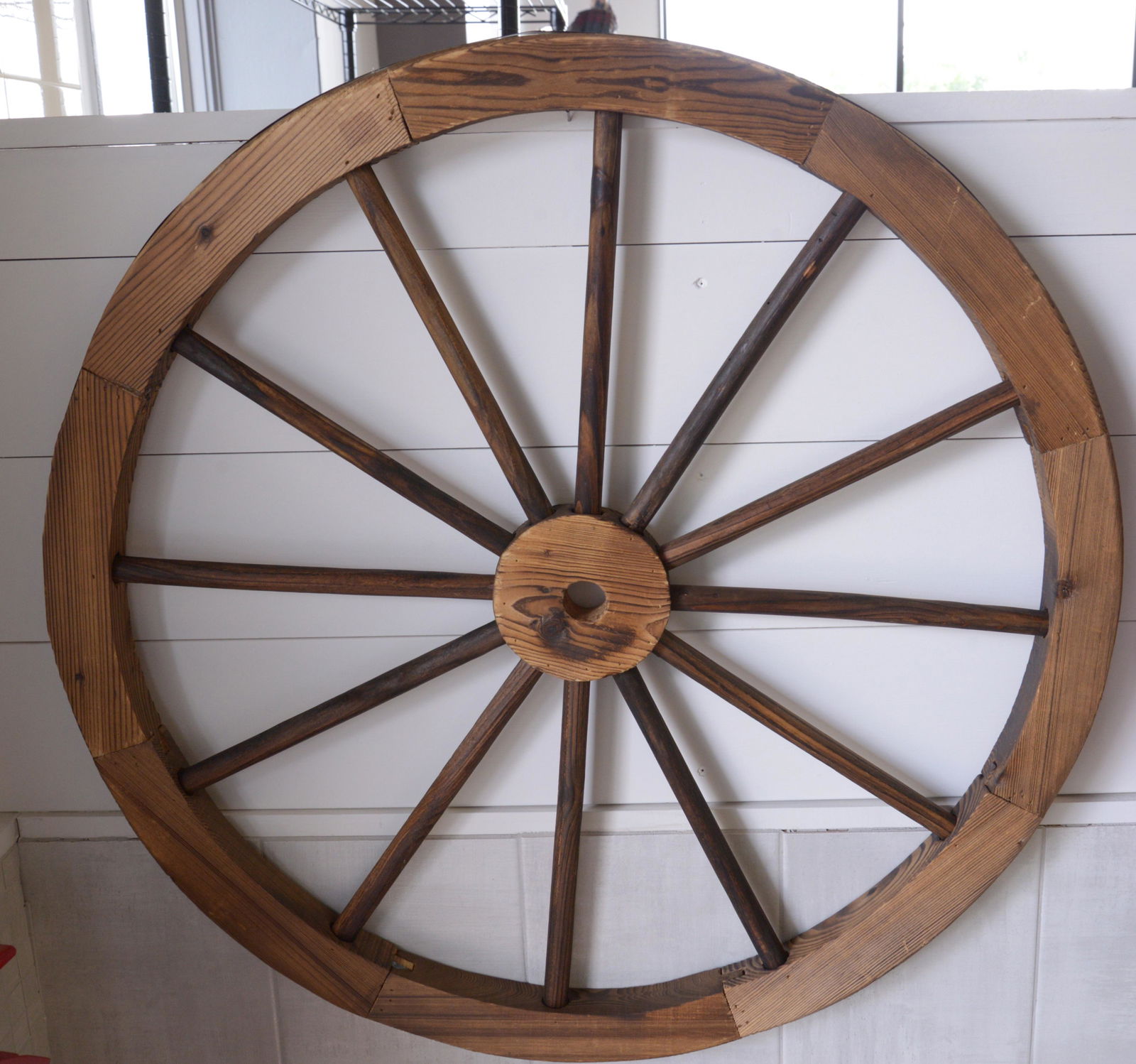 Wooden Wagon Wheel (1 of 1)