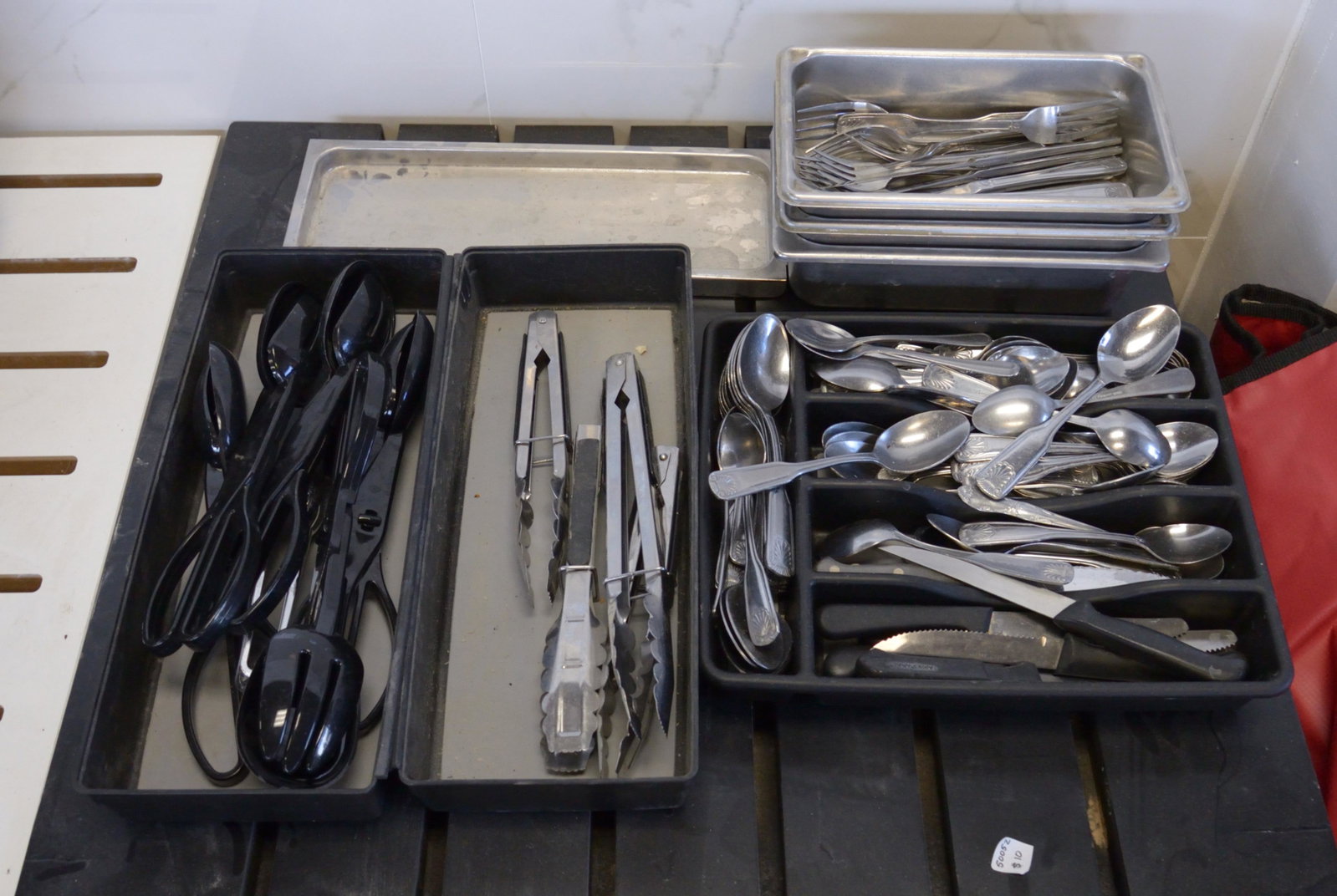 Lot of trays, utensils, and more: Lot of trays, utensils, and more