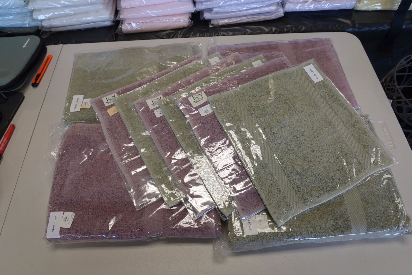 Moss and Rose colored. 2 towels and 3wash cloths each (1 of 1)