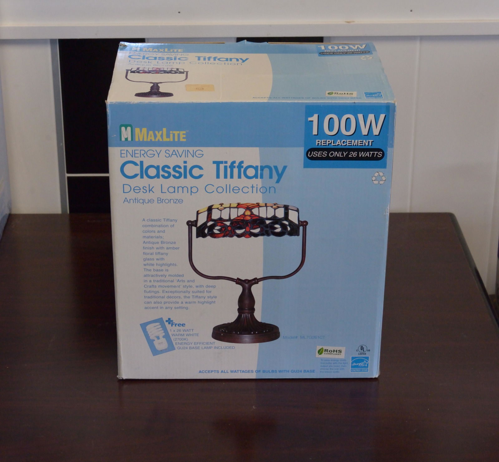 MaxLite Classic Tiffany Desk Lamp (1 of 1)