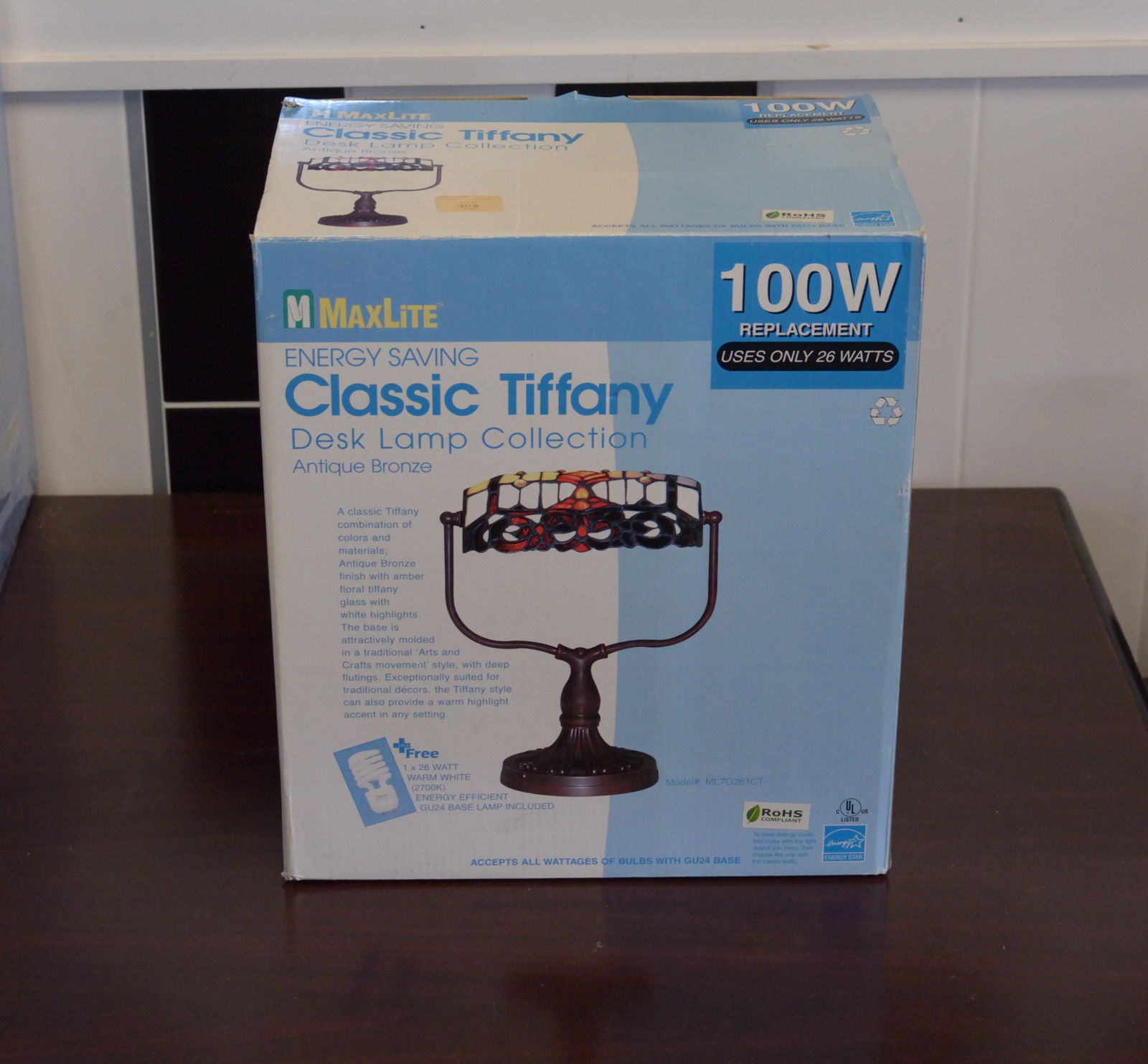 MaxLite Classic Tiffany Desk Lamp (1 of 1)