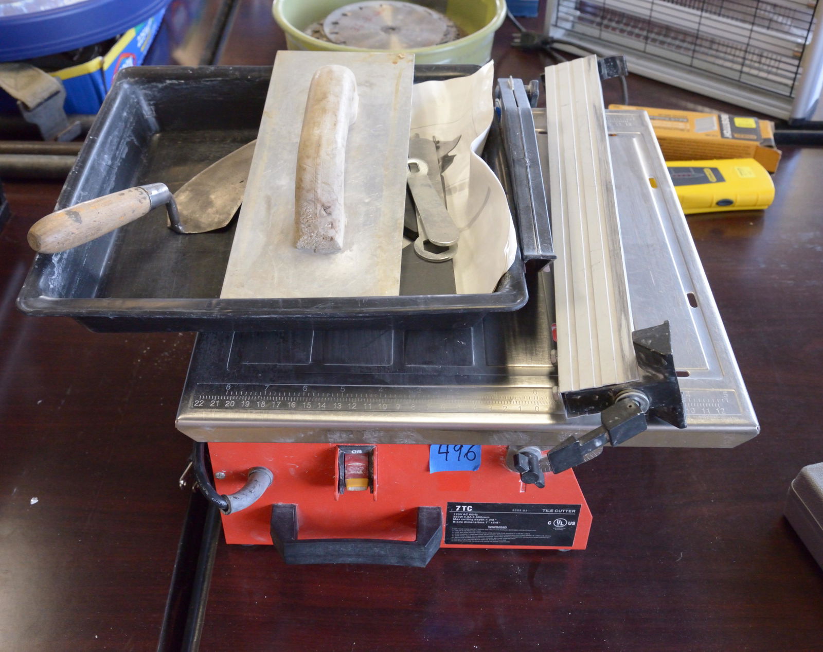 Tile cutter and more (1 of 1)