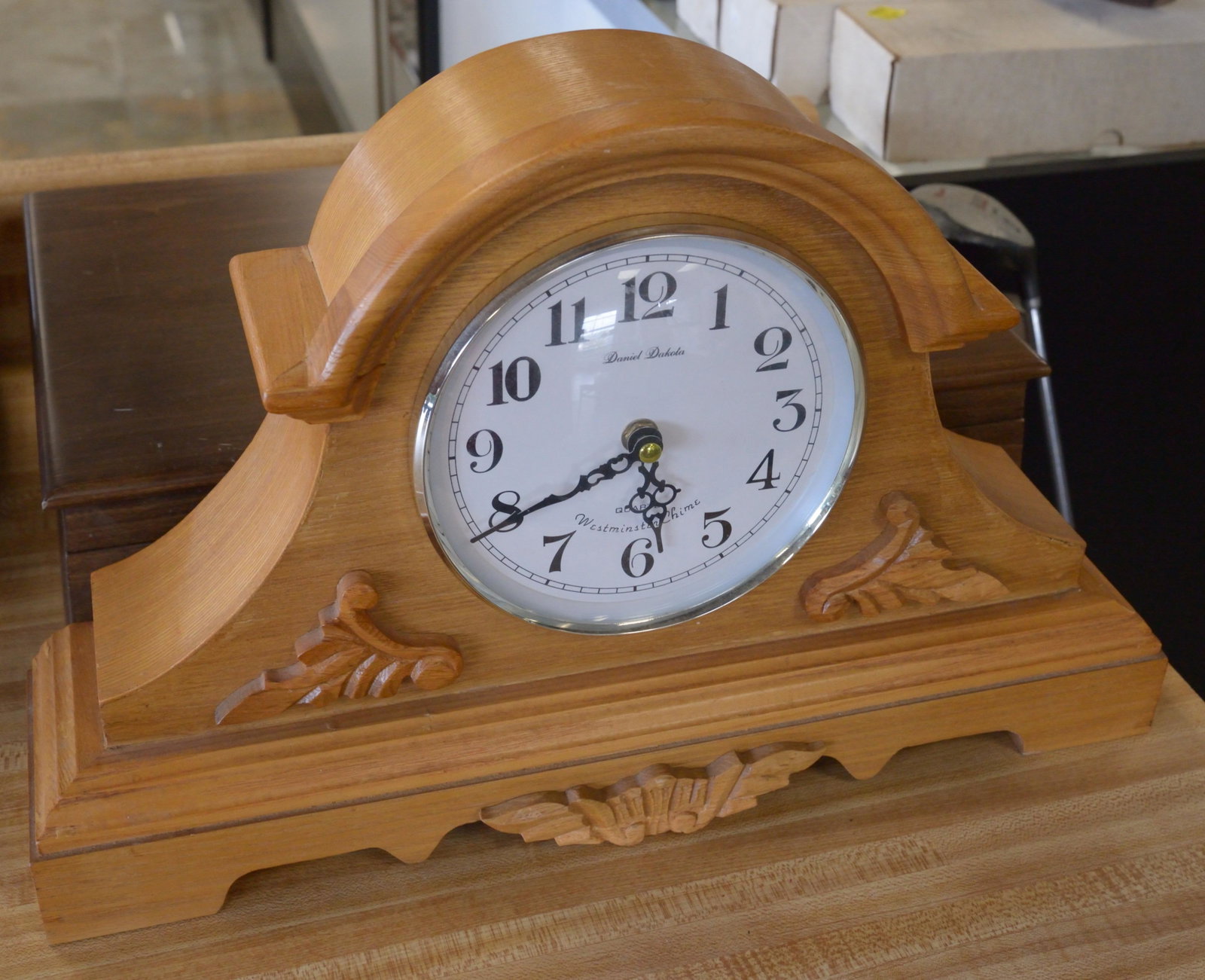 Mantle clock: Mantle clock
