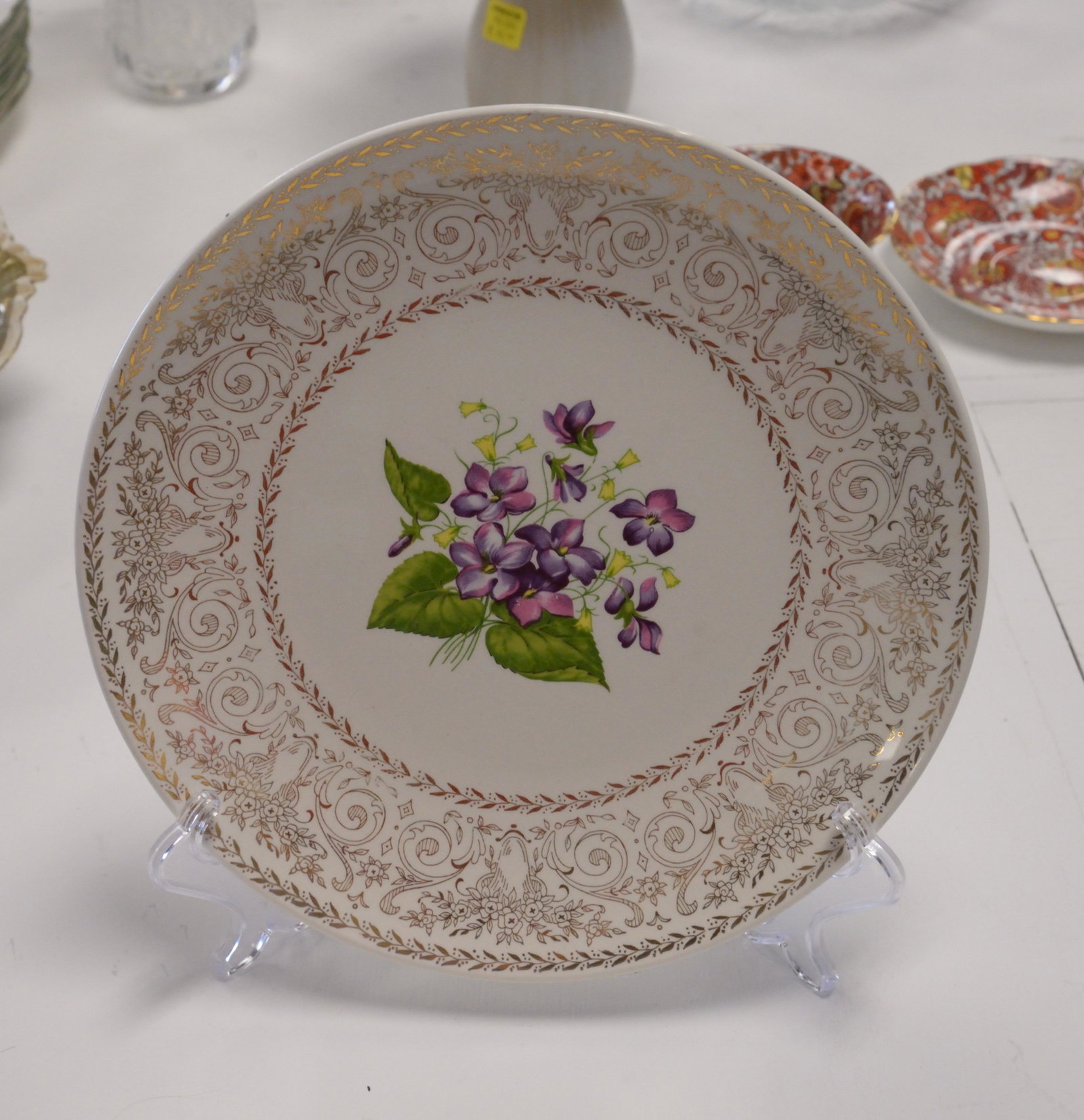 Cunningham & Pickett Floral Plate with 22 KT Gold: 10.5"
