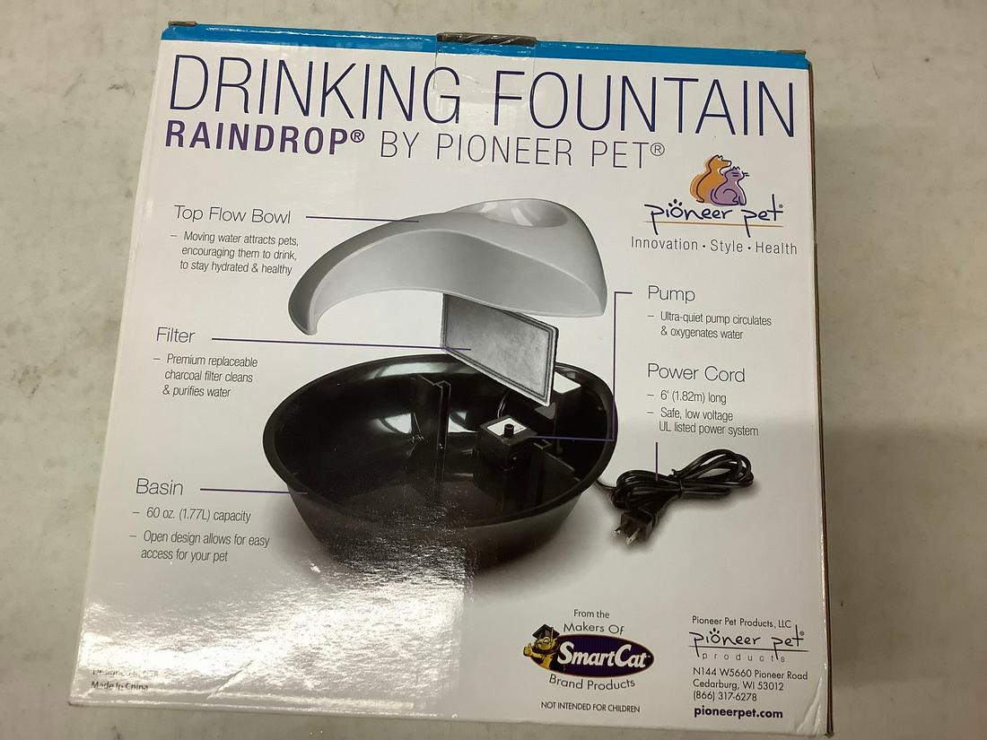 drinking fountain raindrop by pioneer pet: drinking fountain raindrop by pioneer pet