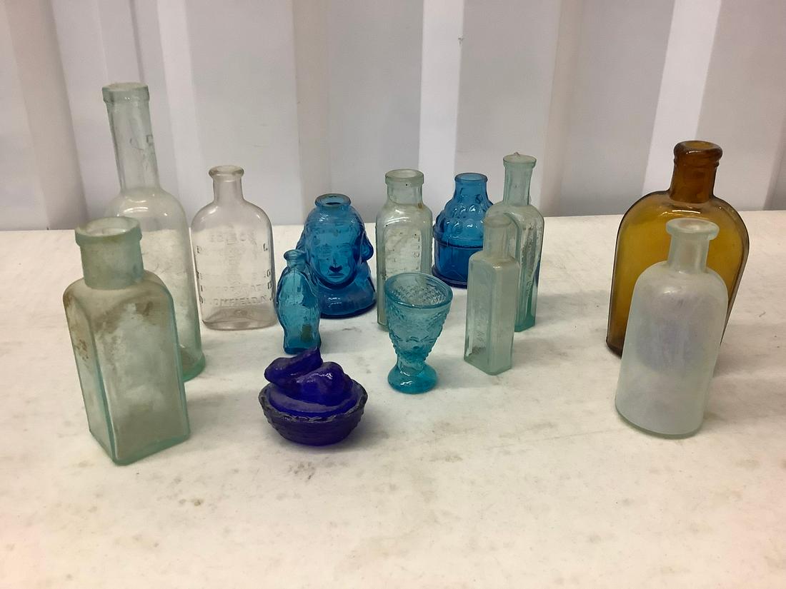 lot of vintage glass bottles: lot of vintage glass bottles